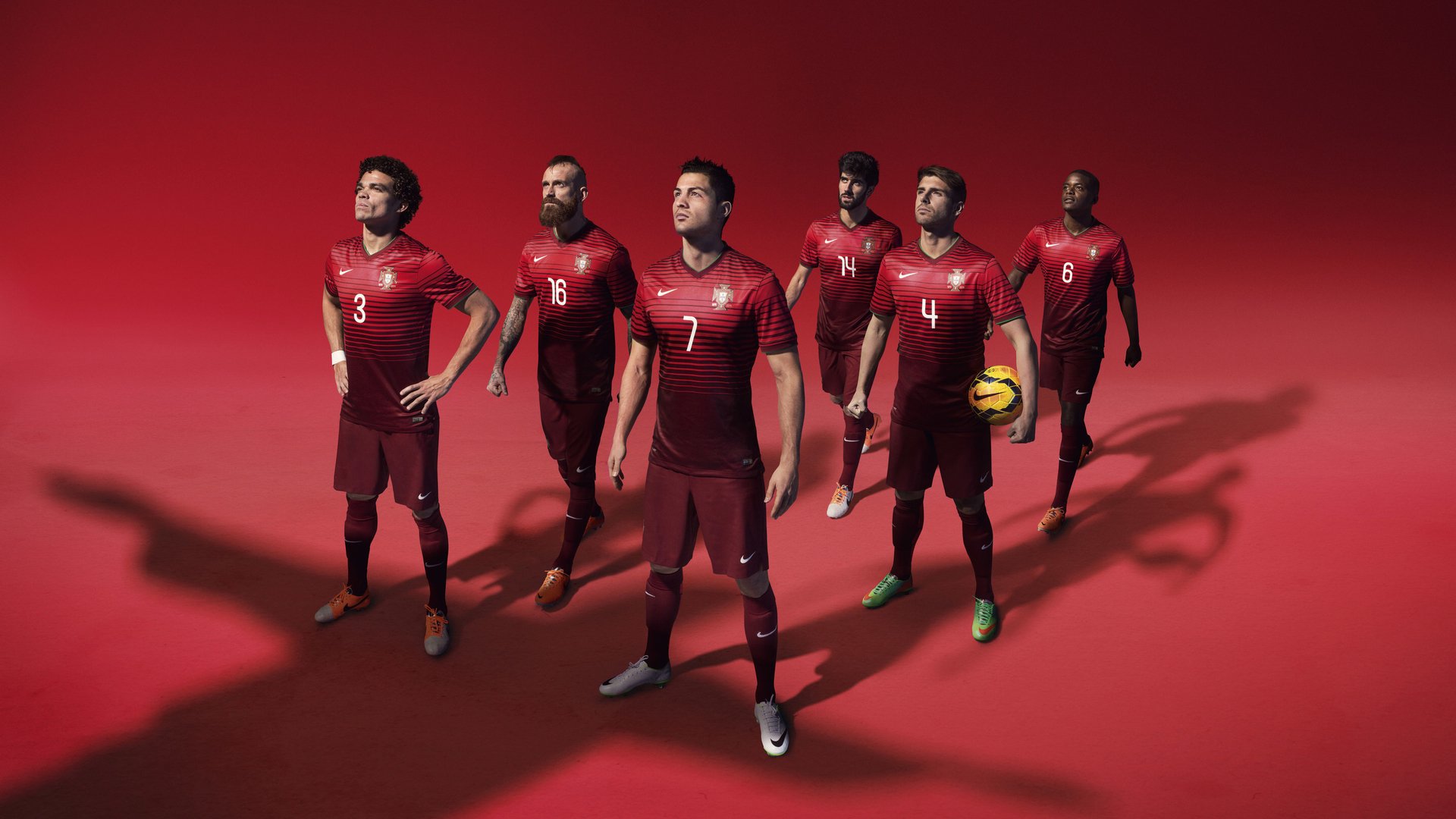 开云在线平台-【暖心时刻】赛后颁奖！他用真情征服球迷，荣获“最受欢迎球员”称号